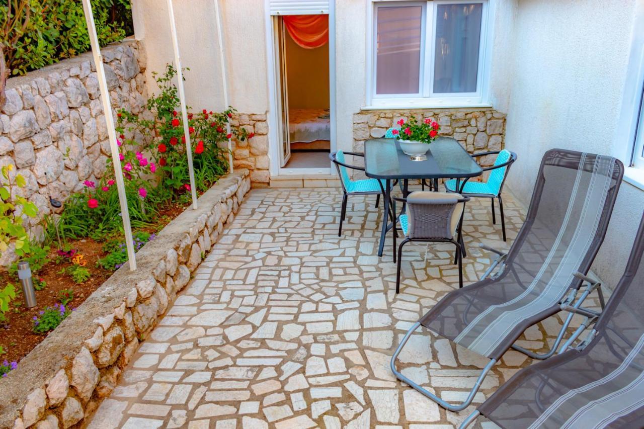 Vacation Home Grill & Chill With 350M2 Garden With Bbq Novi Vinodolski Luaran gambar