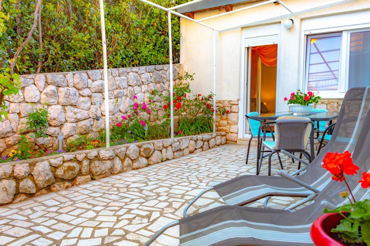 Vacation Home Grill & Chill With 350M2 Garden With Bbq Novi Vinodolski Luaran gambar